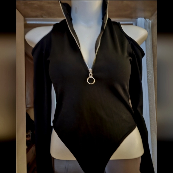 New York & Company Tops - New York and Company Black Sexy Zip-Up Body Suit Bare Shoulders Sz. M